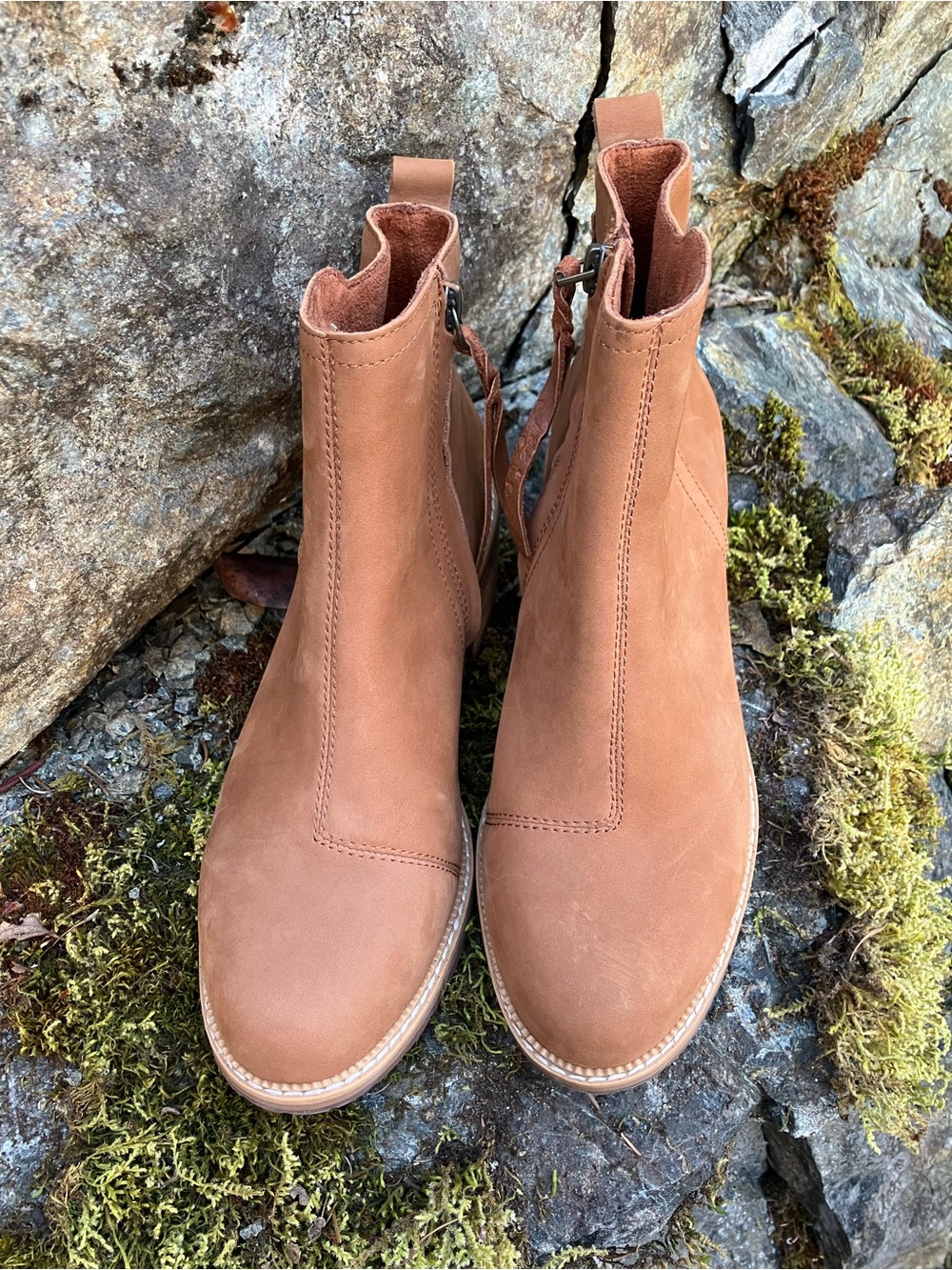 Toms Women's Chestnut Suede Ankle Booties Sz 6.5